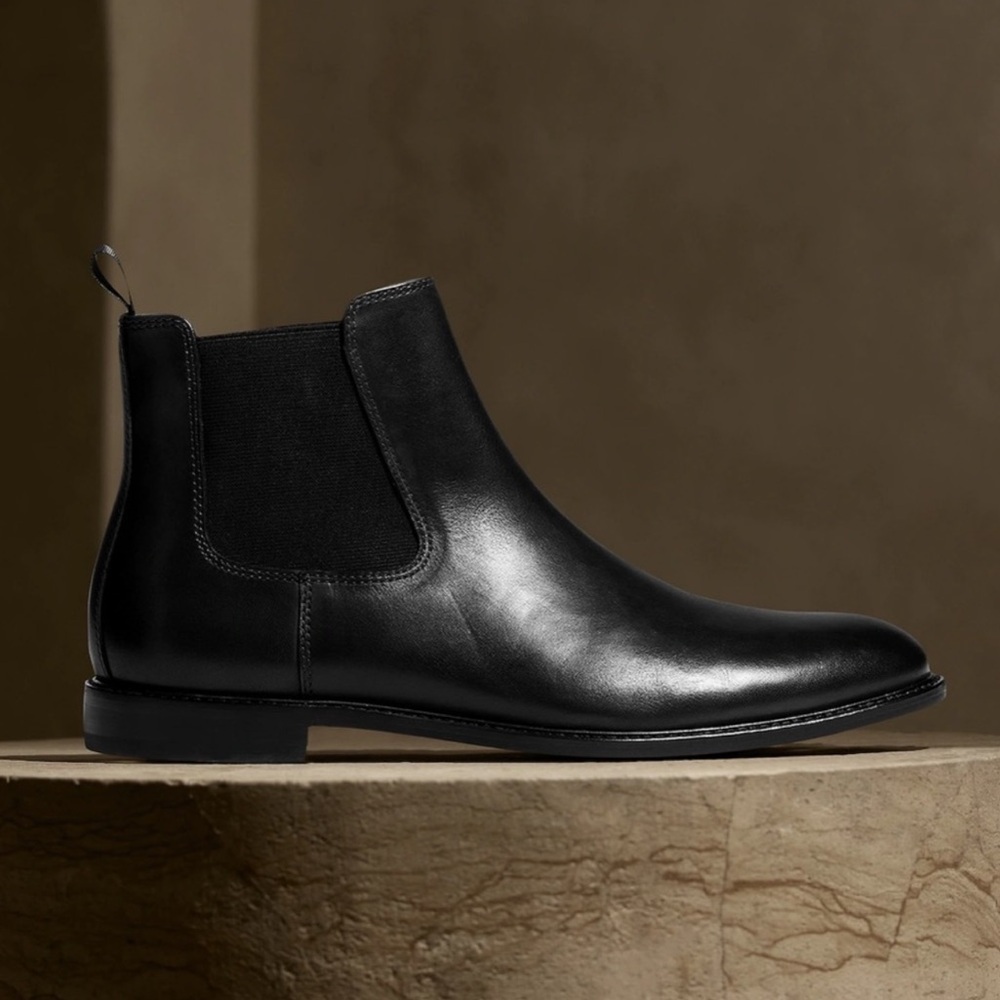 BANANA REPUBLIC Men's Black
Dwen Leather Boots Size 8.5 Made in Italy